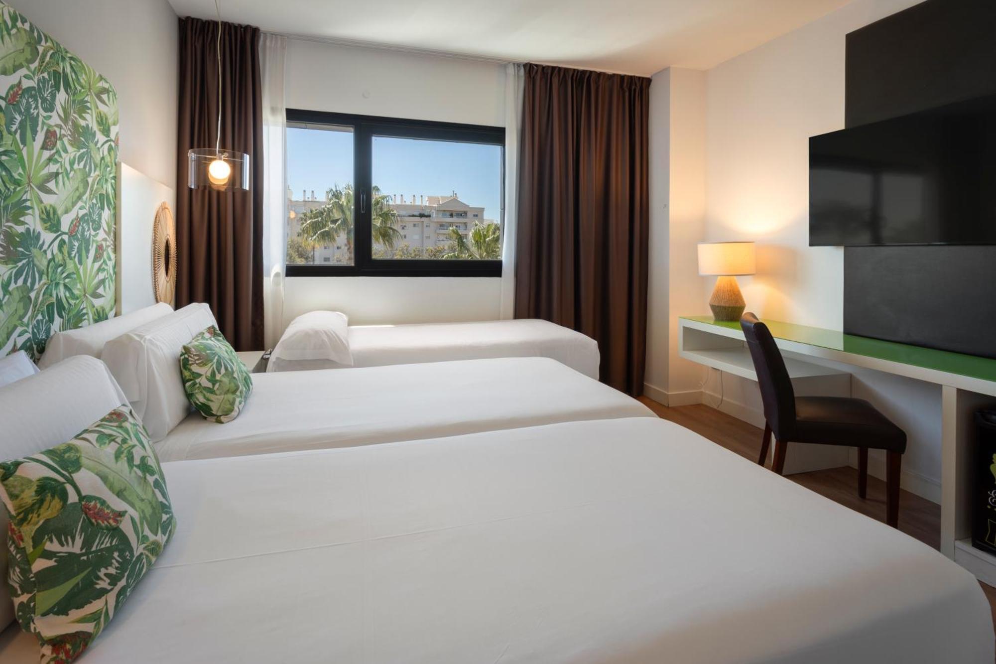 Catalonia Hotel 4*