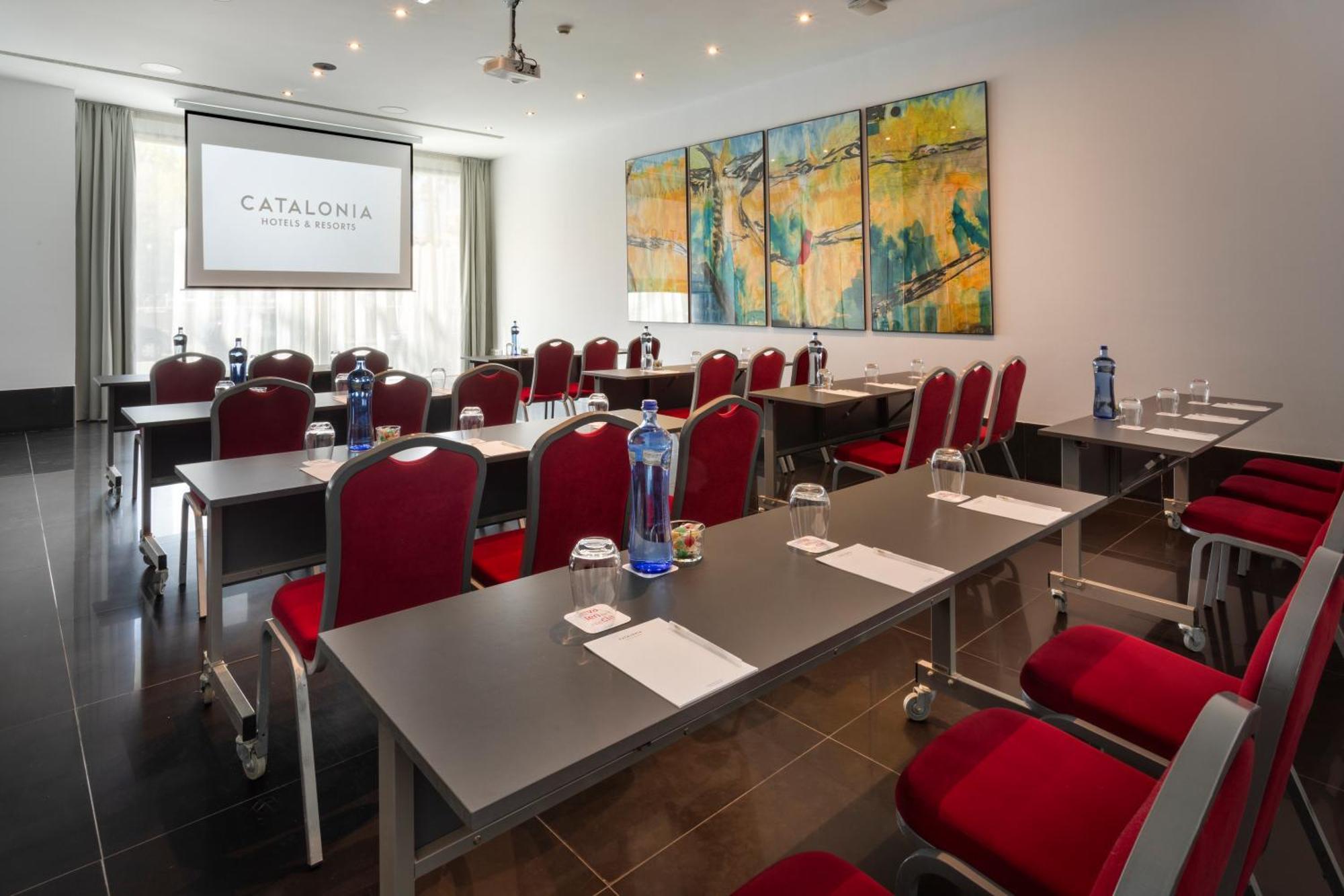 Catalonia Hotel 4*